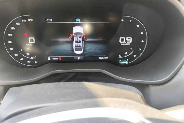 Used Roewe i5 2020 1.5L Automatic 4G Connect Luxury Flagship Edition