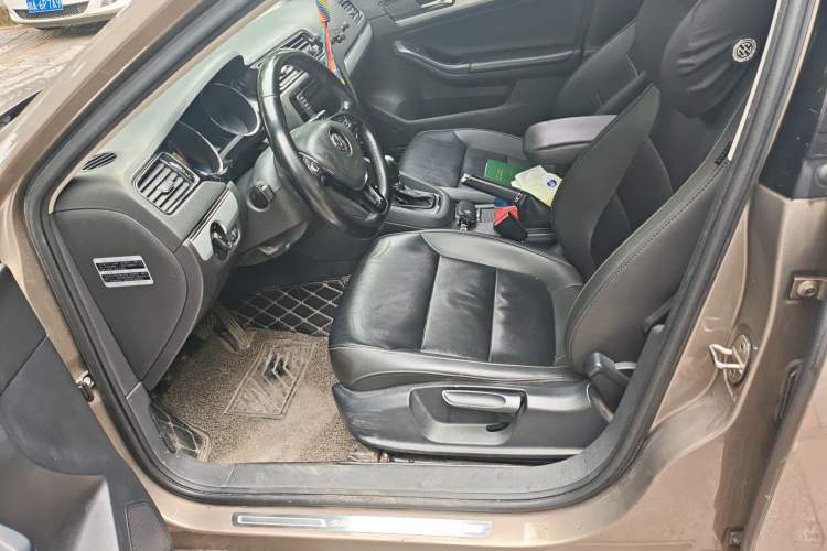 Used Volkswagen Sagitar 2017 1.6L Automatic Comfort Model Left Front Seat