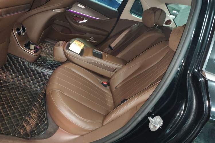 Used Mercedes-Benz E-Class 2021 E 260 L
