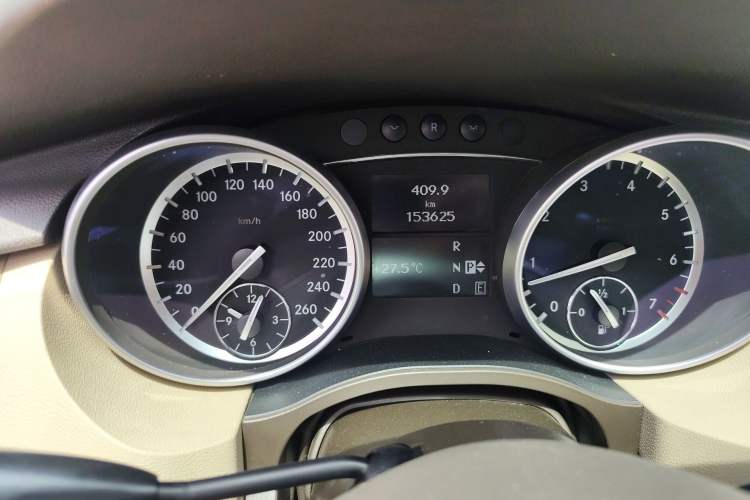 Used Mercedes-Benz R-Class 2014 R 320 4MATIC Luxury Model
