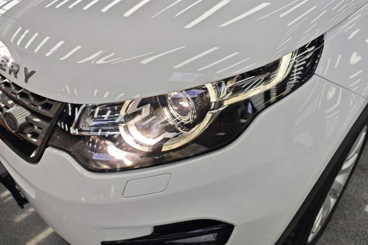 Used Land Rover Discovery Sport 2019 240 PS SE Version China VI Standard