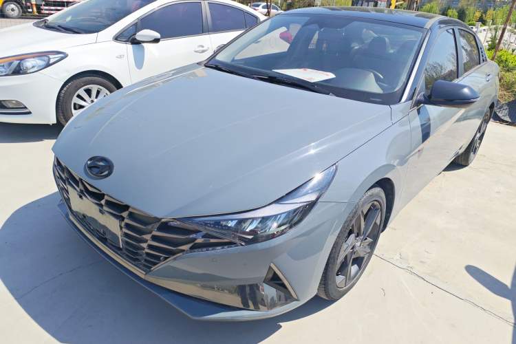Used Hyundai Elantra 2022 1.5L CVT LUX Prestige Edition