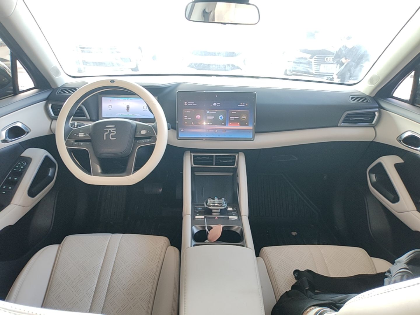 BYD Yuan UP 2024 401 km Active Version — снимка 12