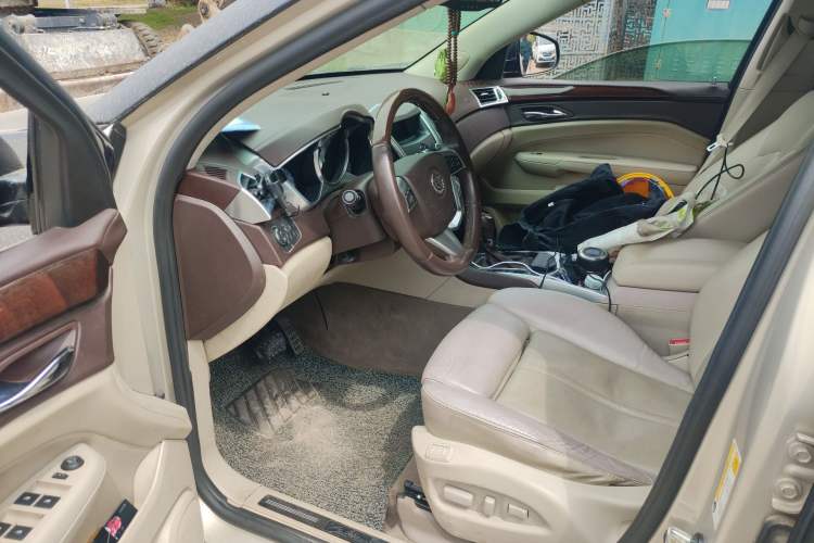 Used Cadillac SRX 2011 3.0L Luxury Model