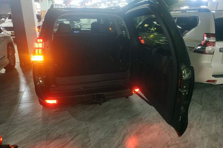 Used Toyota Prado 2016 3.5L Automatic TX-L NAVI