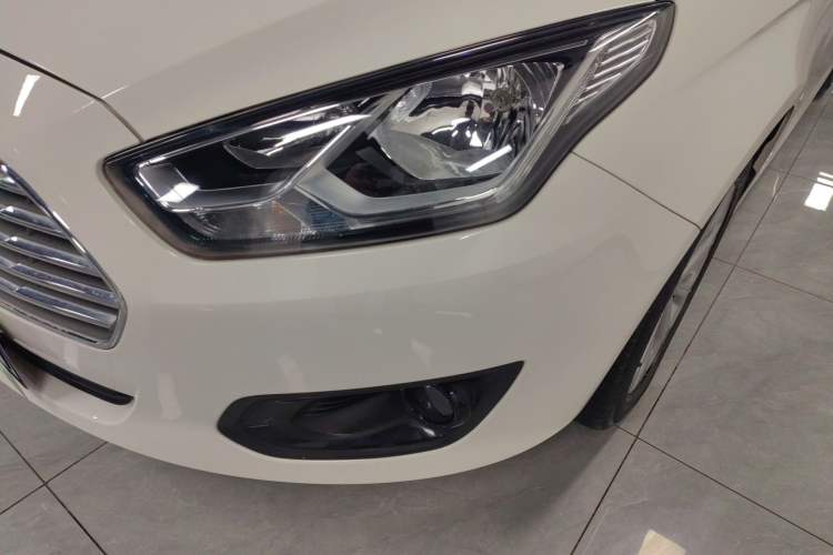 Used Ford Escort 2017 Happiness Edition 1.5L Automatic Fashion Version
