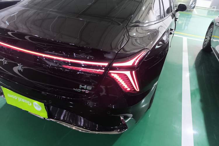 Used Hongqi H6 2024 2.0T ZhiMei Edition