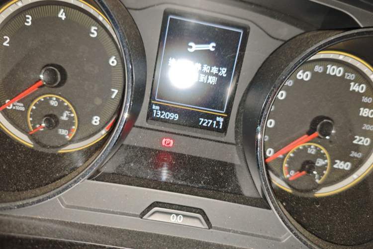 Used Volkswagen Tiguan L 2019 Updated Version 330TSI Automatic Two-Wheel Drive Panoramic Comfort Edition China VI Standard Odometer Close Up