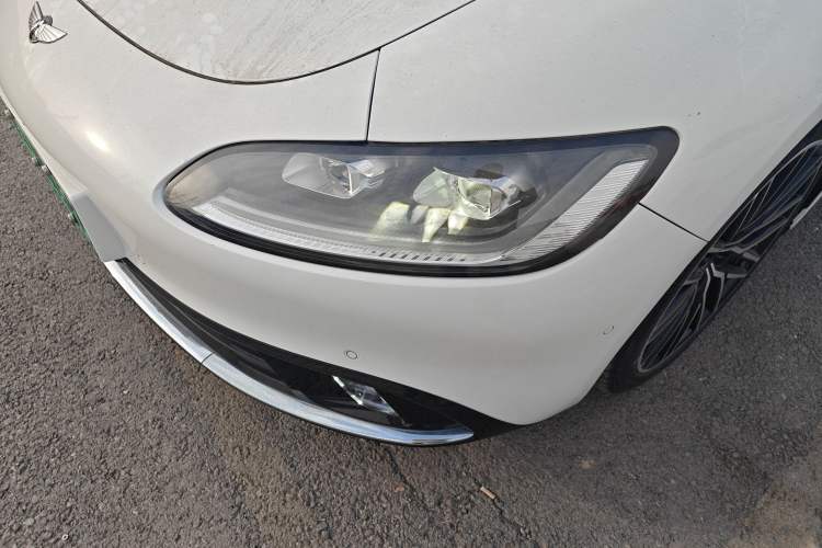 Used Yuanhang Y6 2024 720 km Rear-Drive Luxury Version
