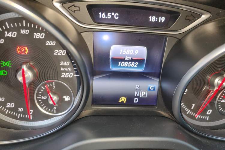 Used Mercedes-Benz GLA 2017 GLA 200 Fashion Model
