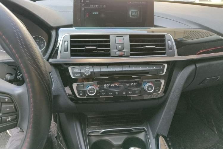 Used BMW 3 Series 2019 320Li Fashion Model
