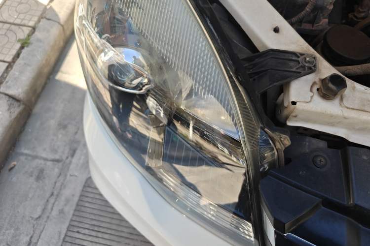 Used Haval H5 Classic 2016 Classic Edition 2.0T Manual 4x4 Elite Model Right Front Headlight