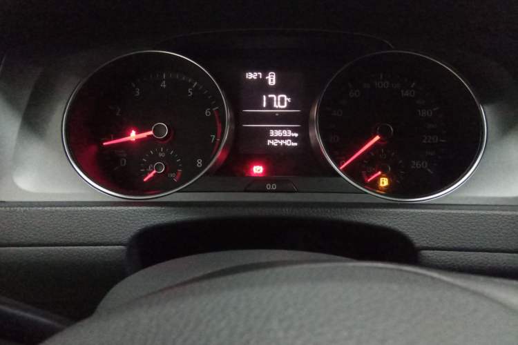 Used Volkswagen Golf 2014 1.6L Manual Fashion Edition
