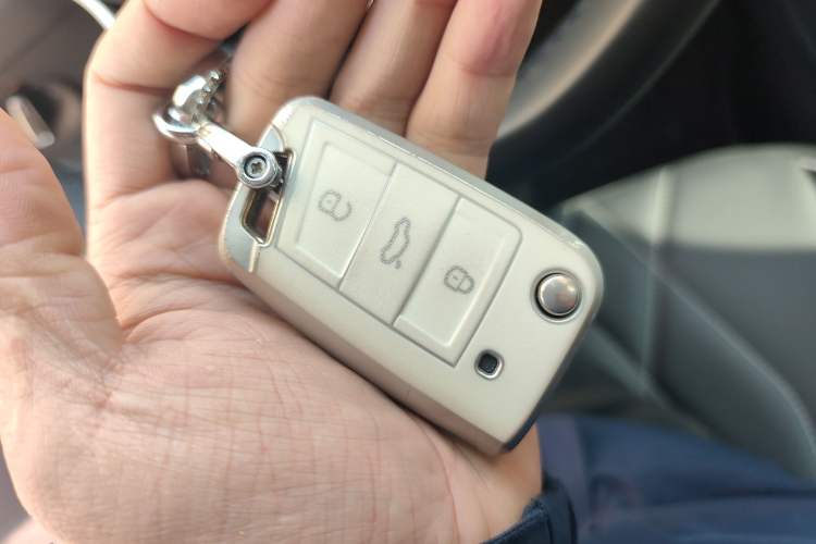 Used Volkswagen Tiguan L 2023 Revised Version 330TSI Automatic Two-Wheel Drive Smart Enjoyment Edition
