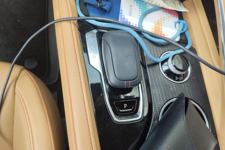 Used Zeekr 001 2022 Ultra-Long Range Dual-Motor ME Version Gear Lever