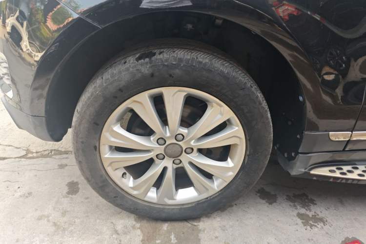 Used Haval H8 2017 2.0T Gasoline Two-Wheel Drive Smart Edition
