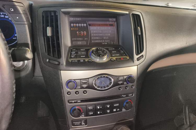 Used Infiniti G Series 2010 G25 Sedan Sport Edition Audio And AC Panel