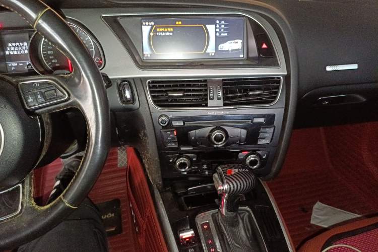 Used Audi A5 2013 Sportback 40 TFSI Audio And AC Panel