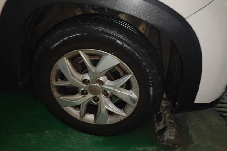 Used Wuling Hongguang S3 2019 Automatic Clutch Version 1.5L Manual Comfort Model China V Standard Right Front Wheel Hub