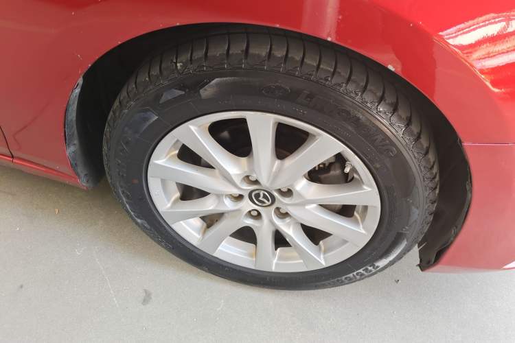 Used Mazda Atenza 2017 2.0L Blue Sky Luxury Edition Right Front Wheel Hub