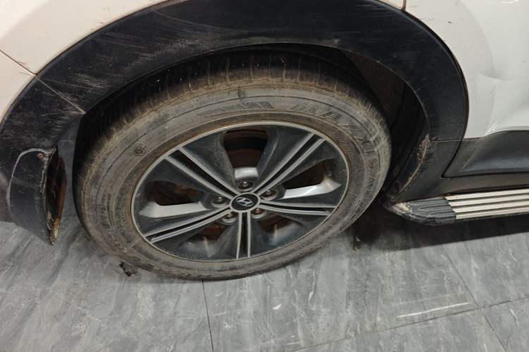 Used Hyundai ix25 2015 1.6L Automatic Two-Wheel-Drive Deluxe DLX Model