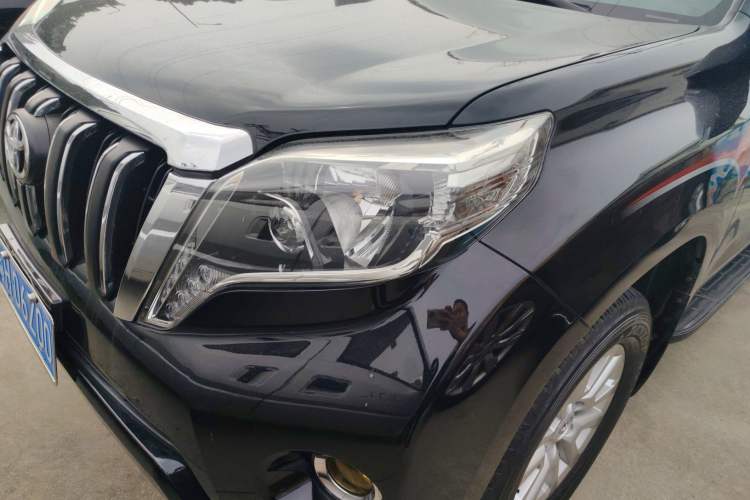Used Toyota Land Cruiser 2017 4.0 V6 Low-Trim Version—Middle East
