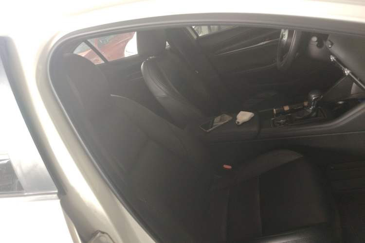 Used Mazda 3 Axela 2020 1.5L Automatic ZhiMei Edition Right Front Seat