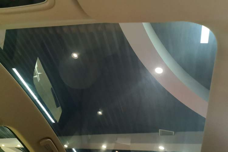 Used Hima AITO M5 2025 Extended-Range Ultra All-Wheel-Drive Version Headliner