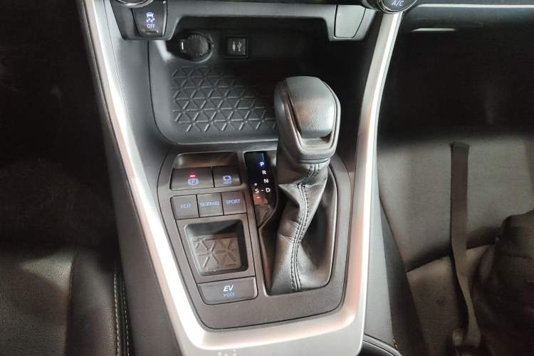 Used Toyota RAV4 2021 Dual-Engine 2.5L E-CVT Two-Wheel Drive Elite Edition