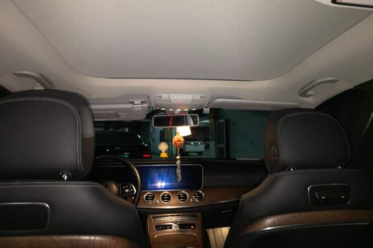 Used Mercedes-Benz E-Class 2019 Facelifted E 300 L Stylish Version Headliner