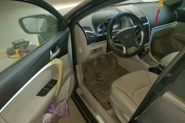 Used Geely Auto Emgrand 2014 Sedan 1.5L Manual Elite Model
