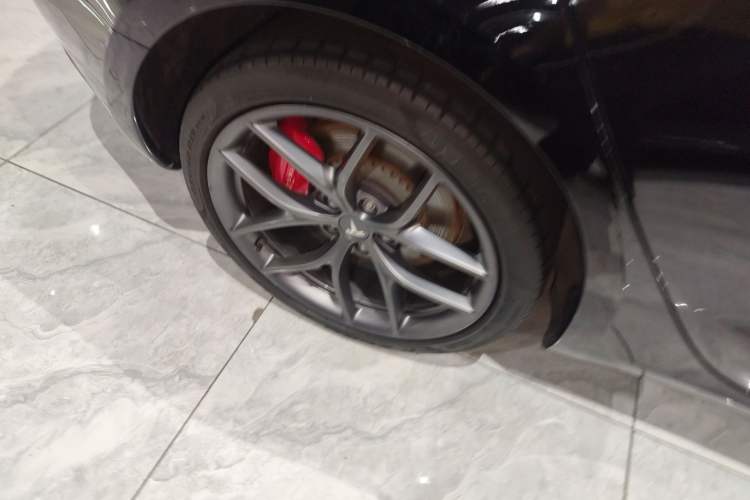 Used Tesla Model 3 2021 Performance High-Performance All-Wheel-Drive Version Right Rear Wheel Hub