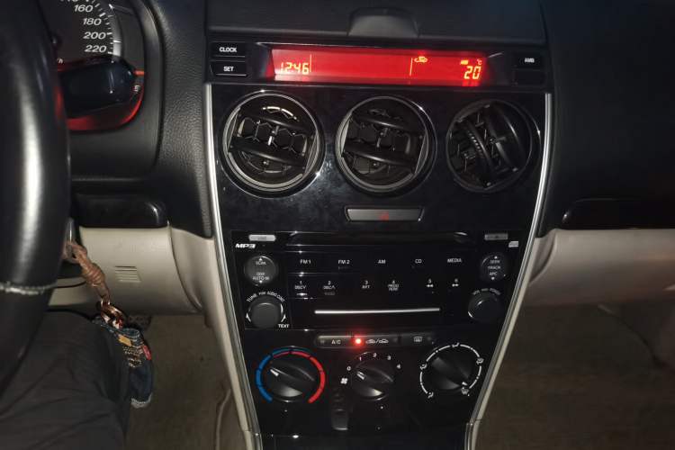 Used Mazda 6 2008 2.0L Automatic Fashion Edition Audio And AC Panel