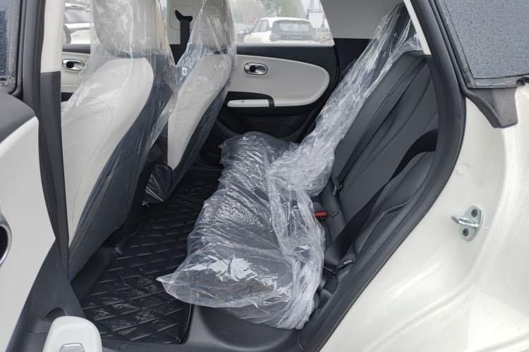 Used Dongfeng NAMMI 01 2025 330KM Youth Edition Left Rear Seat