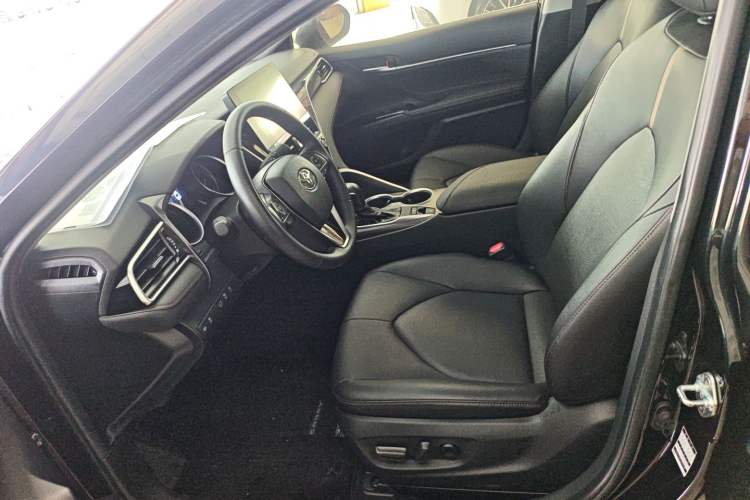 Used Toyota Camry 2021 2.0G Luxury Edition Left Front Seat