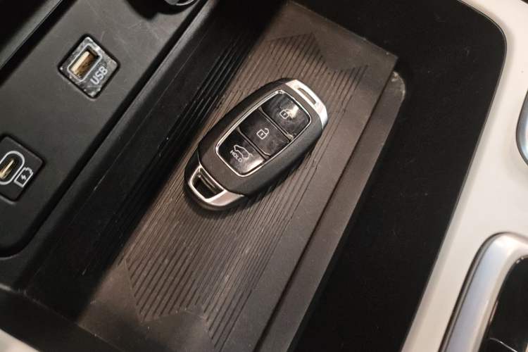 Used Hyundai ix35 2023 Musso 2.0L Deluxe Edition DLX
