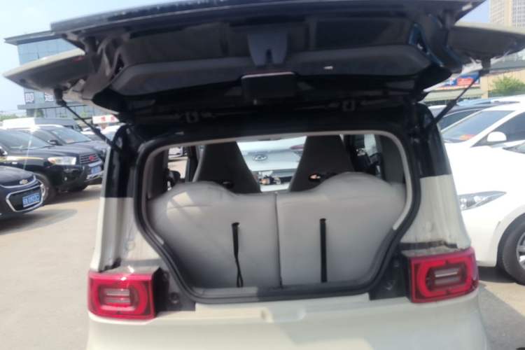 Used Wuling Hongguang MINIEV 2022 Macaron Premium Model – Lithium Iron Phosphate
