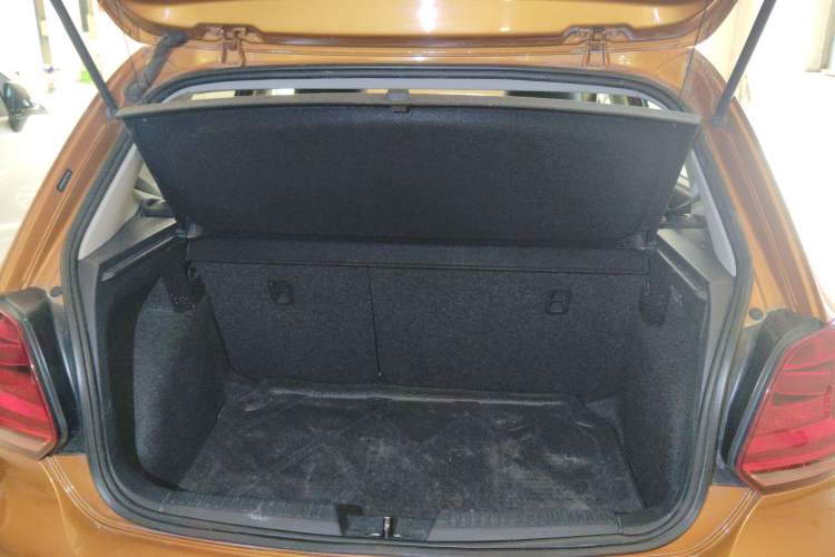 Used Volkswagen Polo 2014 1.6L Cross Polo Automatic