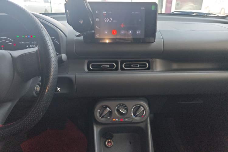 Used Wuling Hongguang New Energy 2024 All-Electric Model 300KM Standard Version
