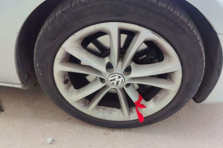 Used Volkswagen FAW-Volkswagen CC 2012 2.0 TSI Ultimate Edition Right Front Wheel Hub