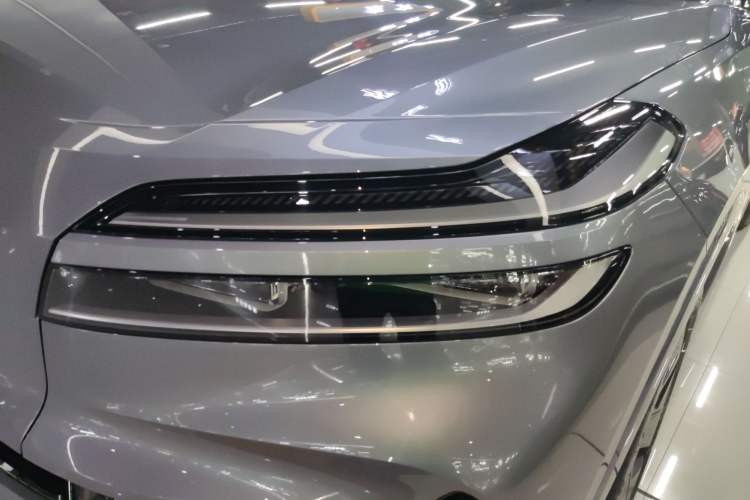 Used ONVO Luxeed L90 2025 Model—Max Six-Seater Version
