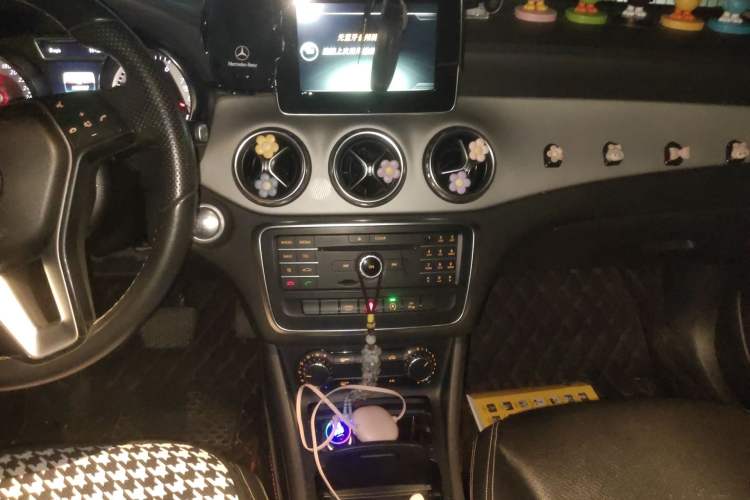 Used Mercedes-Benz GLA 2015 GLA 200 Fashion Model