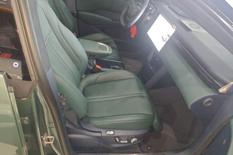 Used Zeekr X 2023 Four-Wheel Drive YOU Edition 4 Seats Right Front Seat