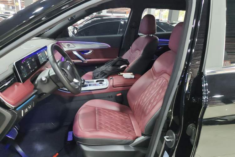 Used JETOUR X70 PLUS 2023 1.5T DCT Brave PLUS 7-Seater
