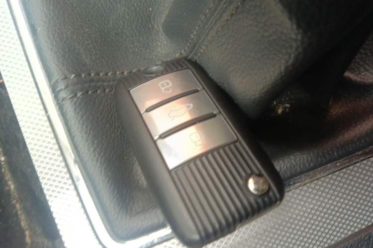 Used Roewe RX5 2018 20T Two-Wheel Drive Manual Internet Smart Edition Vehicle Key