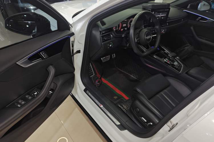 Used Audi A4L 2024 40 TFSI Luxury Dynamic Edition