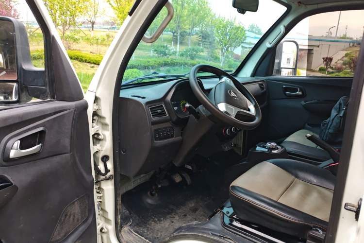 Used Foton Xiangling M New Energy 2023 M2 Long-Wheelbase Flat Cargo Bed Driver Seat