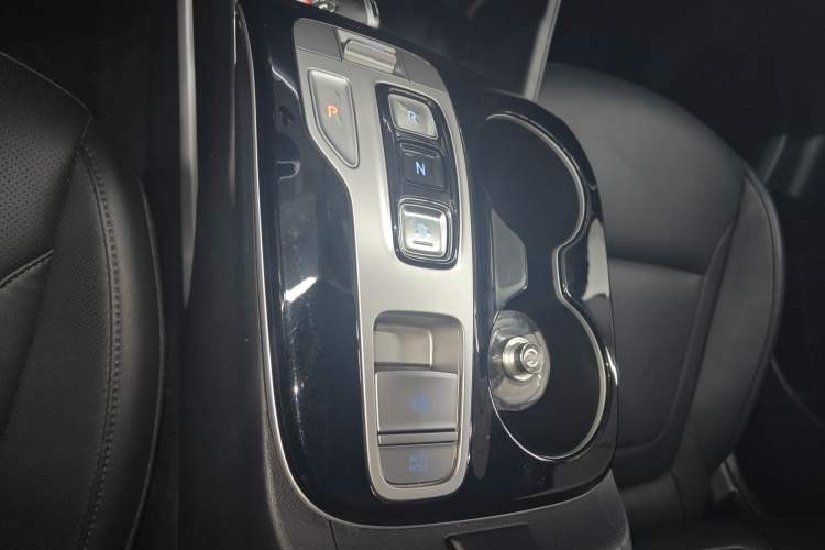 Used Hyundai Tucson 2023 Tucson L 1.5T Automatic Two-Wheel Drive GLX Elite Edition Gear Lever