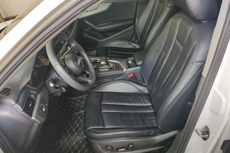 Used Audi A4L 2018 30th Anniversary Edition 40 TFSI Trendy Model
