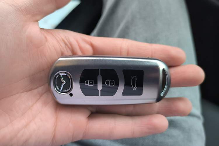 Used Mazda 3 Axela 2017 Sedan 1.5L Automatic Comfort Model Emission Standard China V
